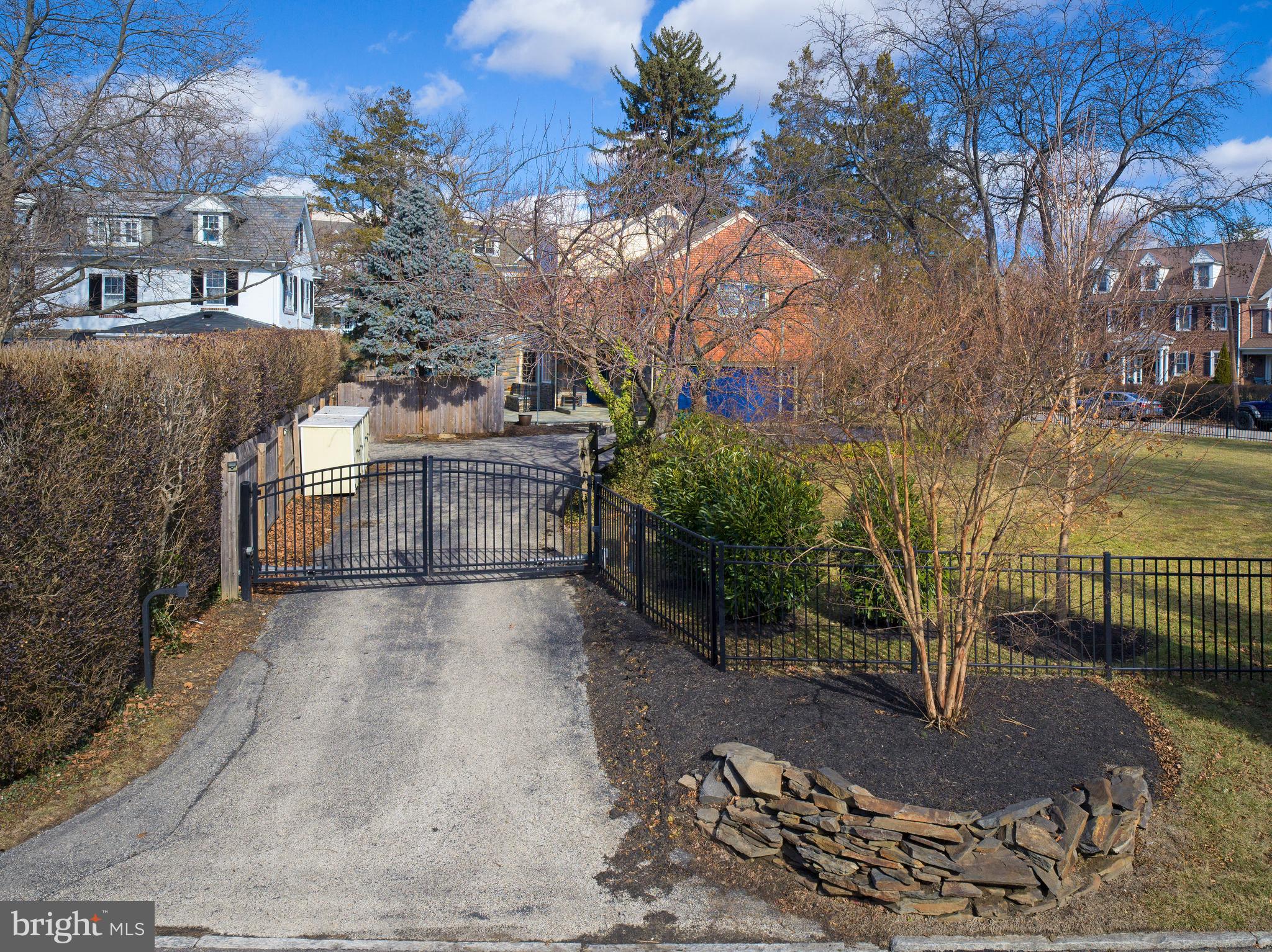 BRYN MAWR - Residential