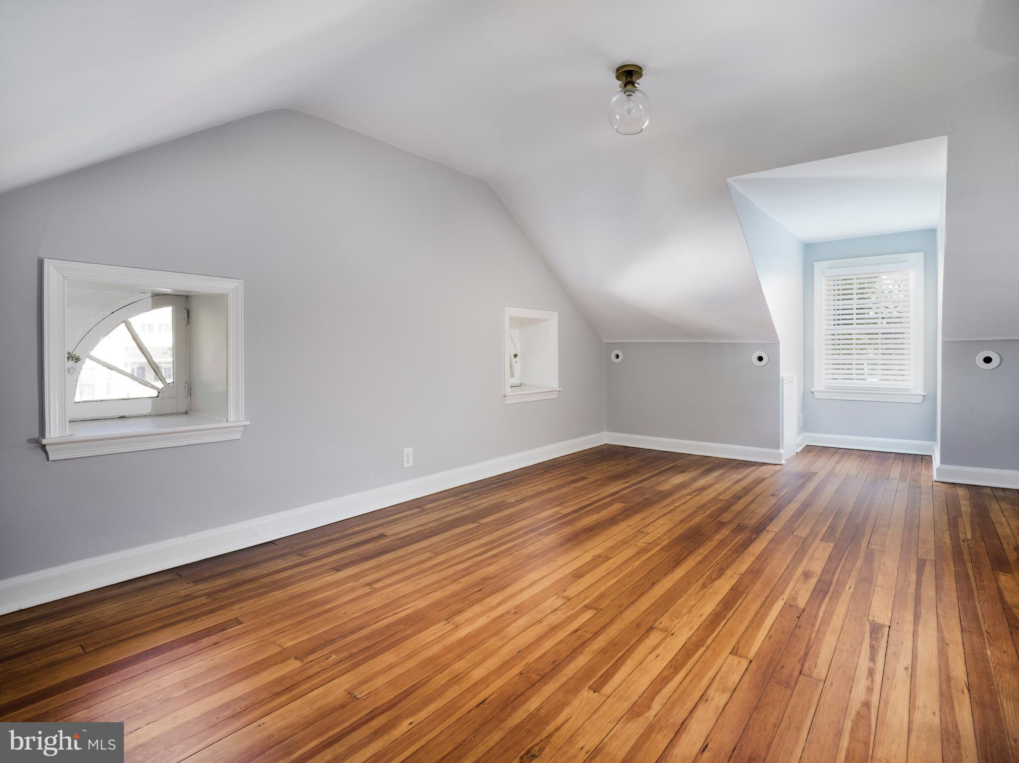 BRYN MAWR - Residential