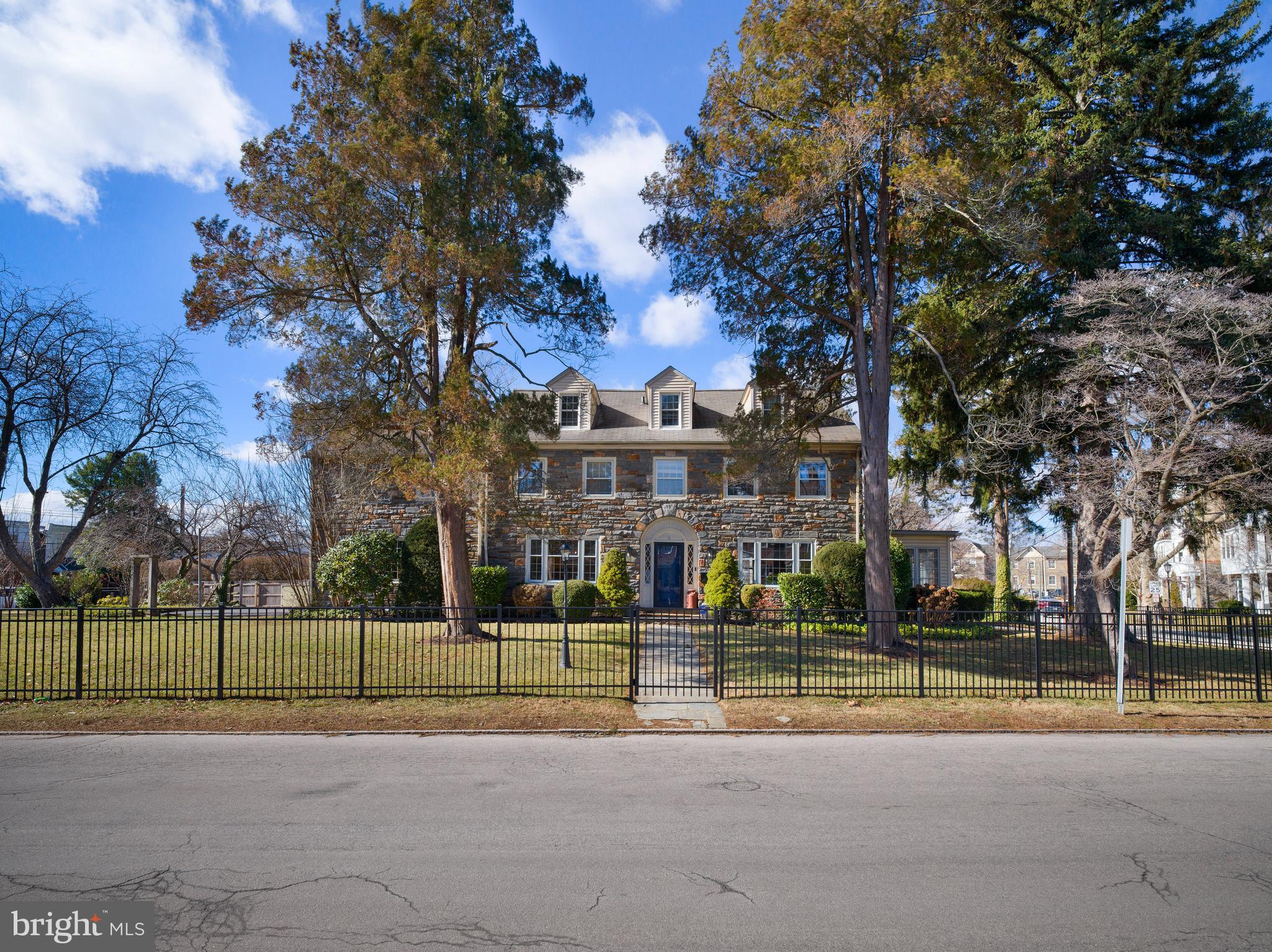 BRYN MAWR - Residential