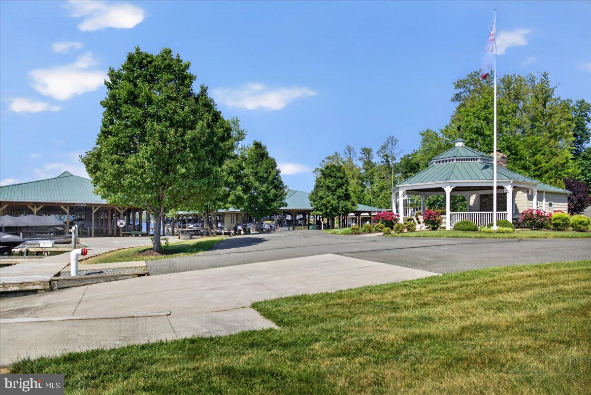 MILL RUN - Residential