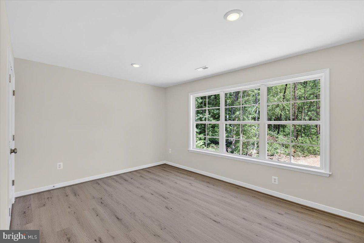 MILL RUN - Residential