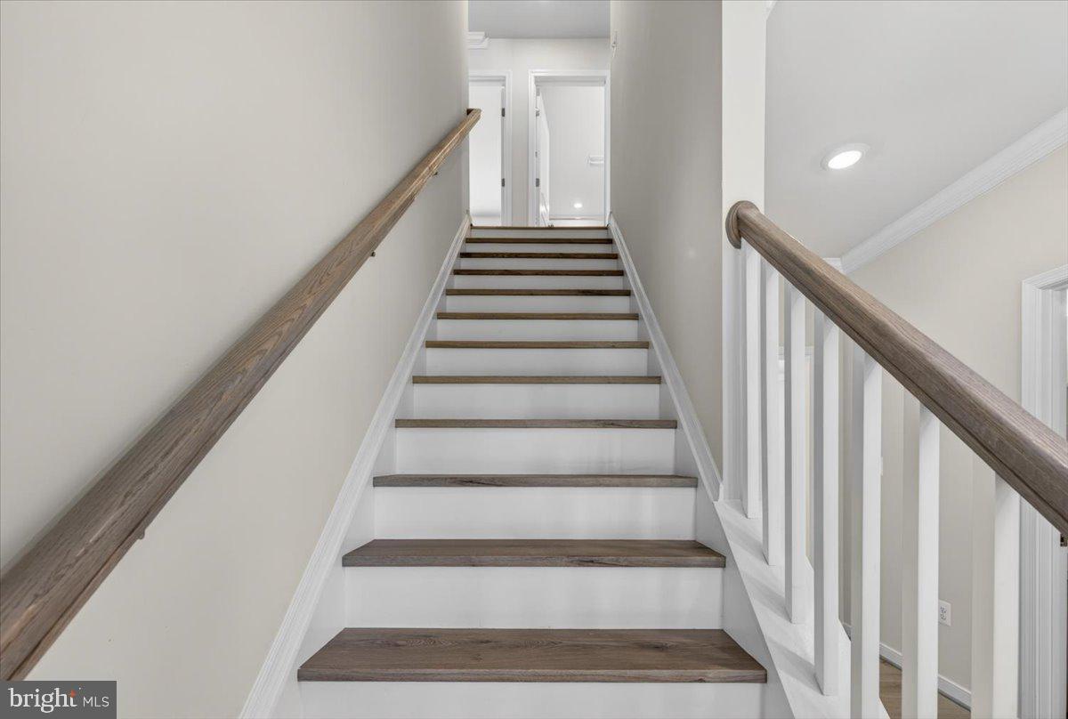 MILL RUN - Residential