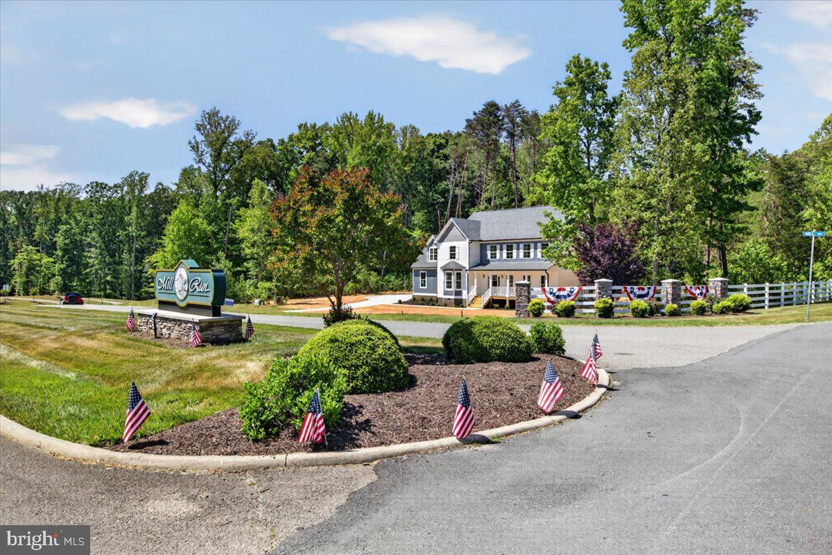 MILL RUN - Residential
