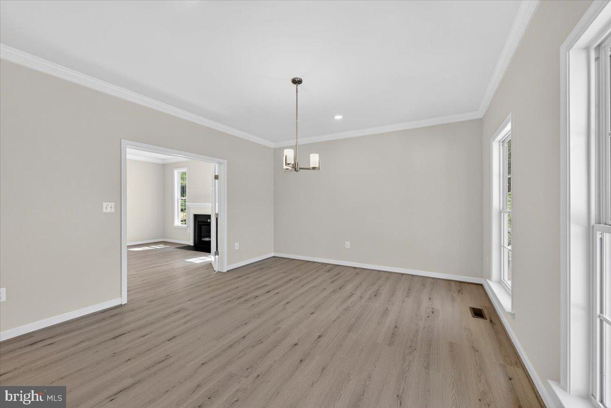MILL RUN - Residential