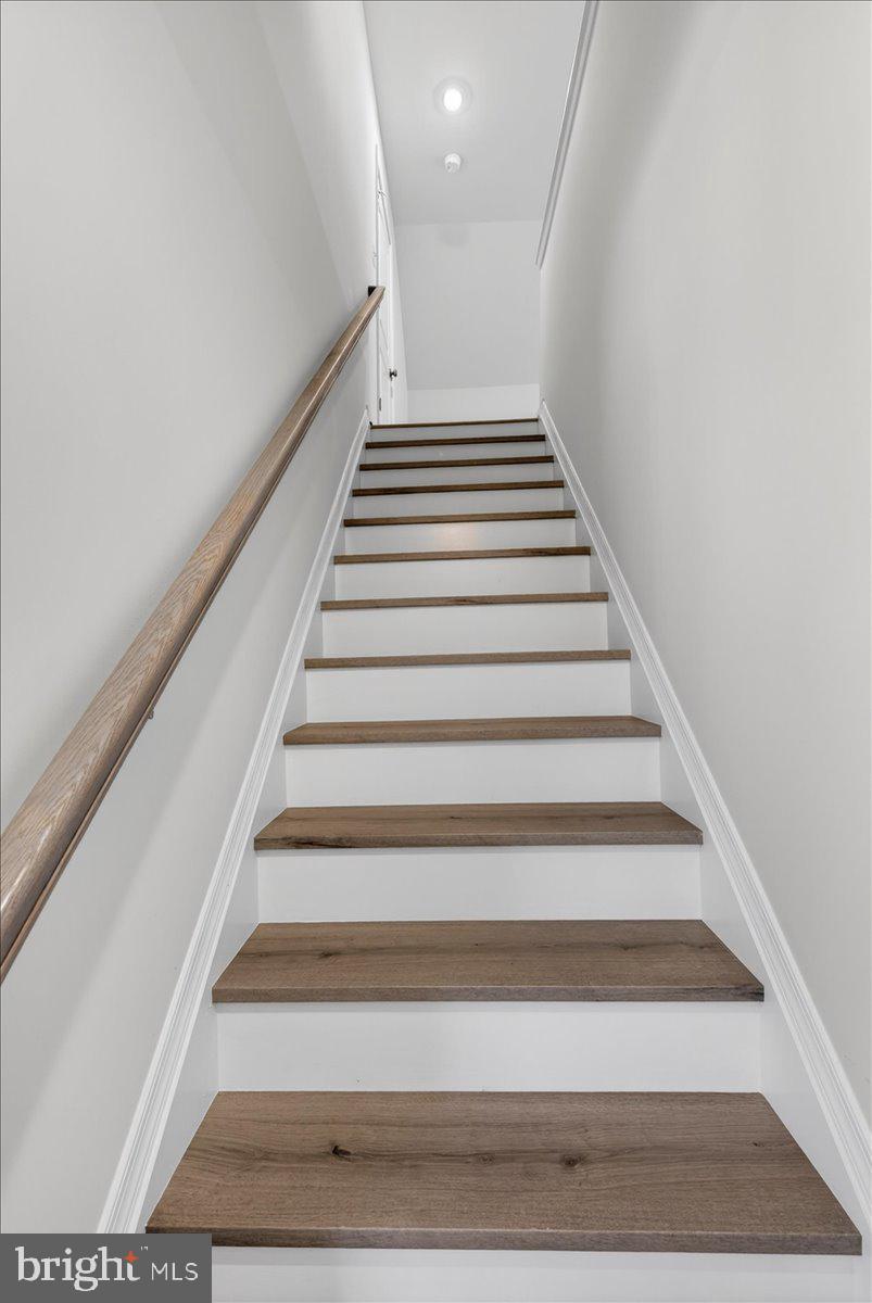 MILL RUN - Residential