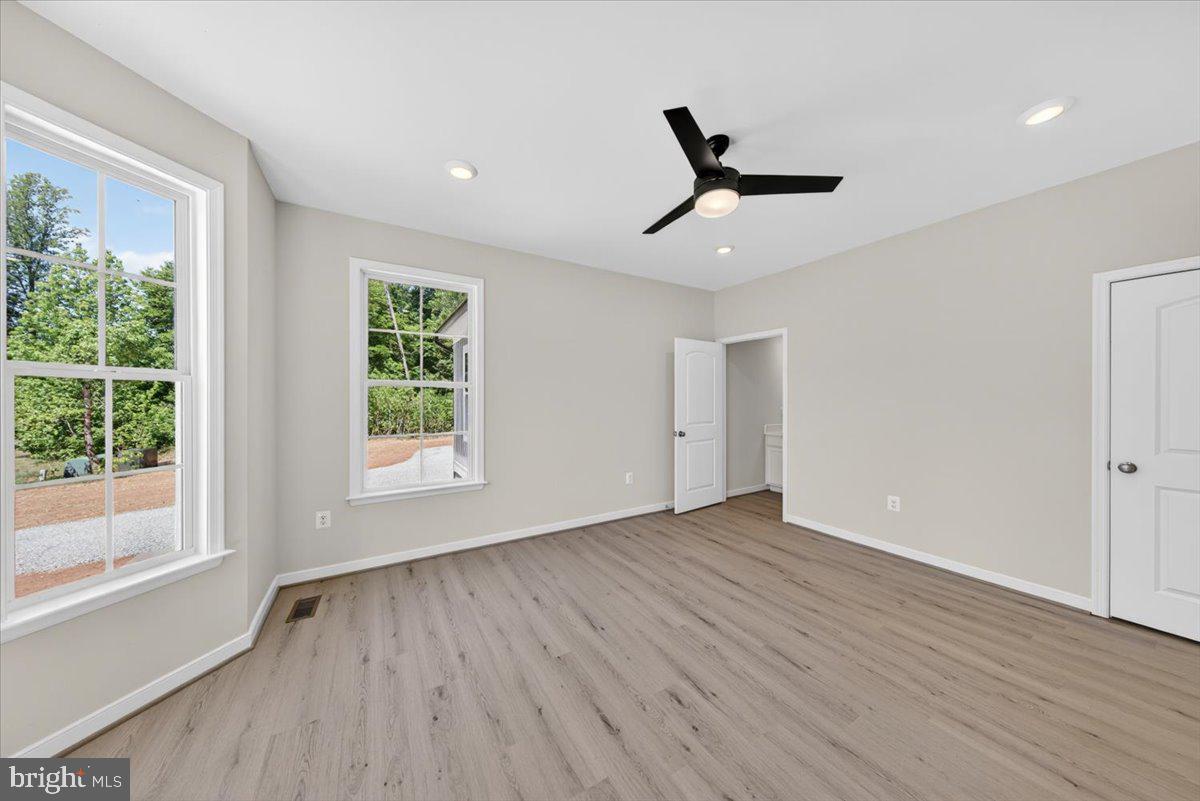 MILL RUN - Residential