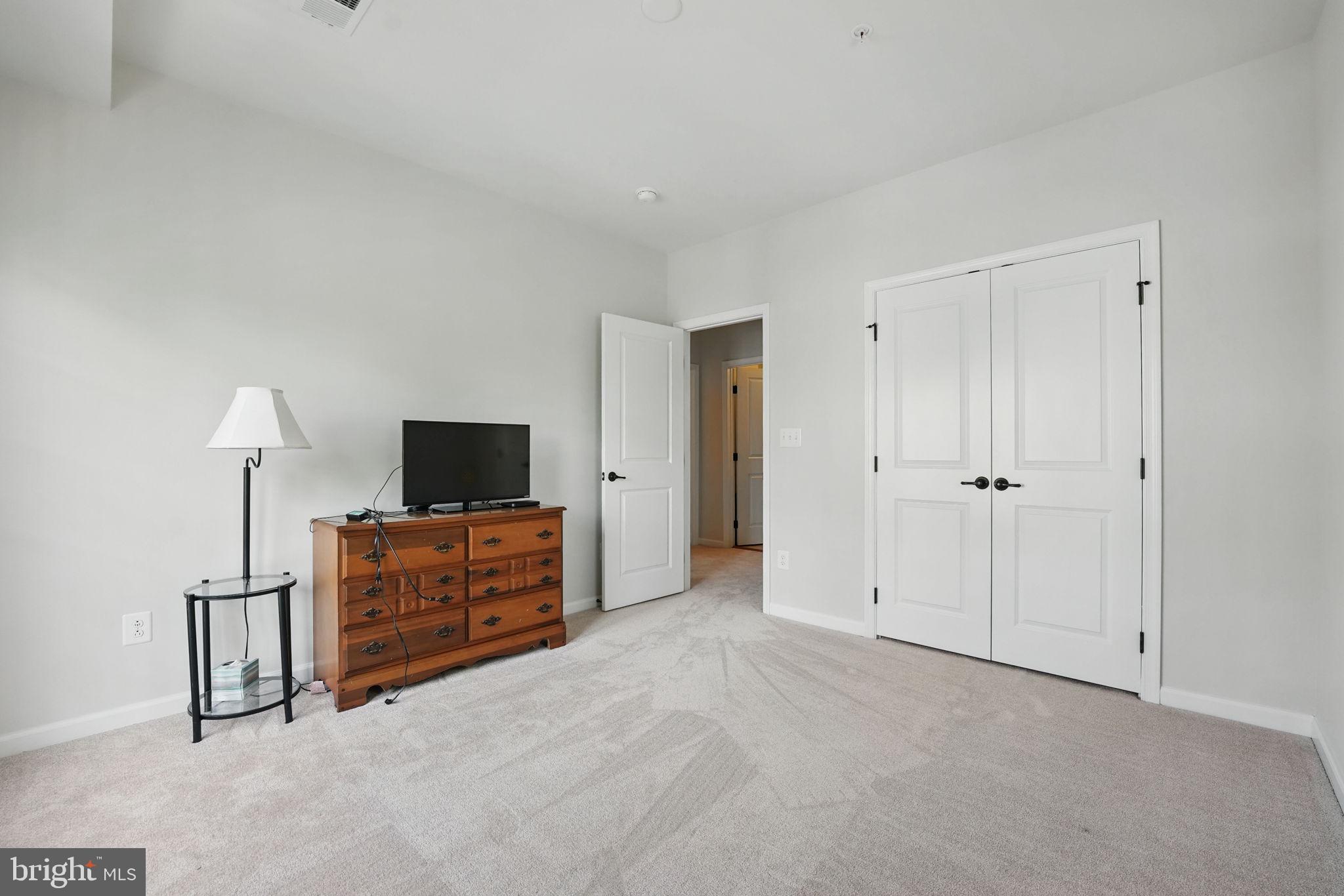 VIRGINIA MANOR CONDOMINIUM - Residential