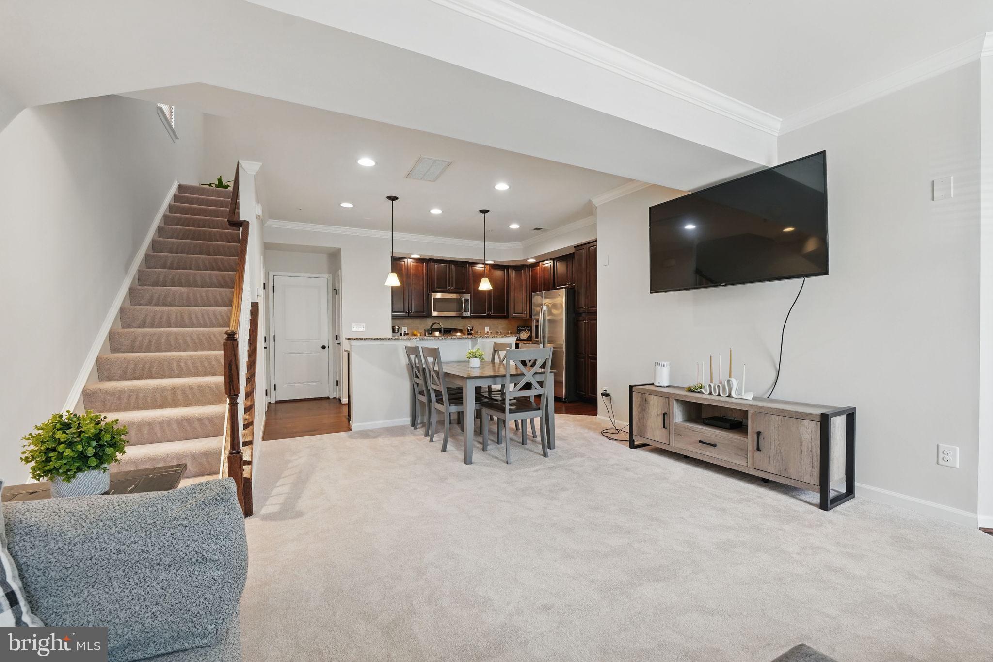 VIRGINIA MANOR CONDOMINIUM - Residential