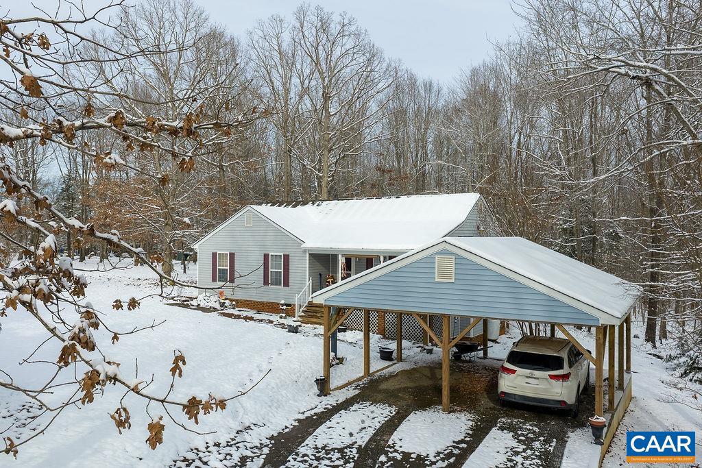 382 PATRICK HENRY PL