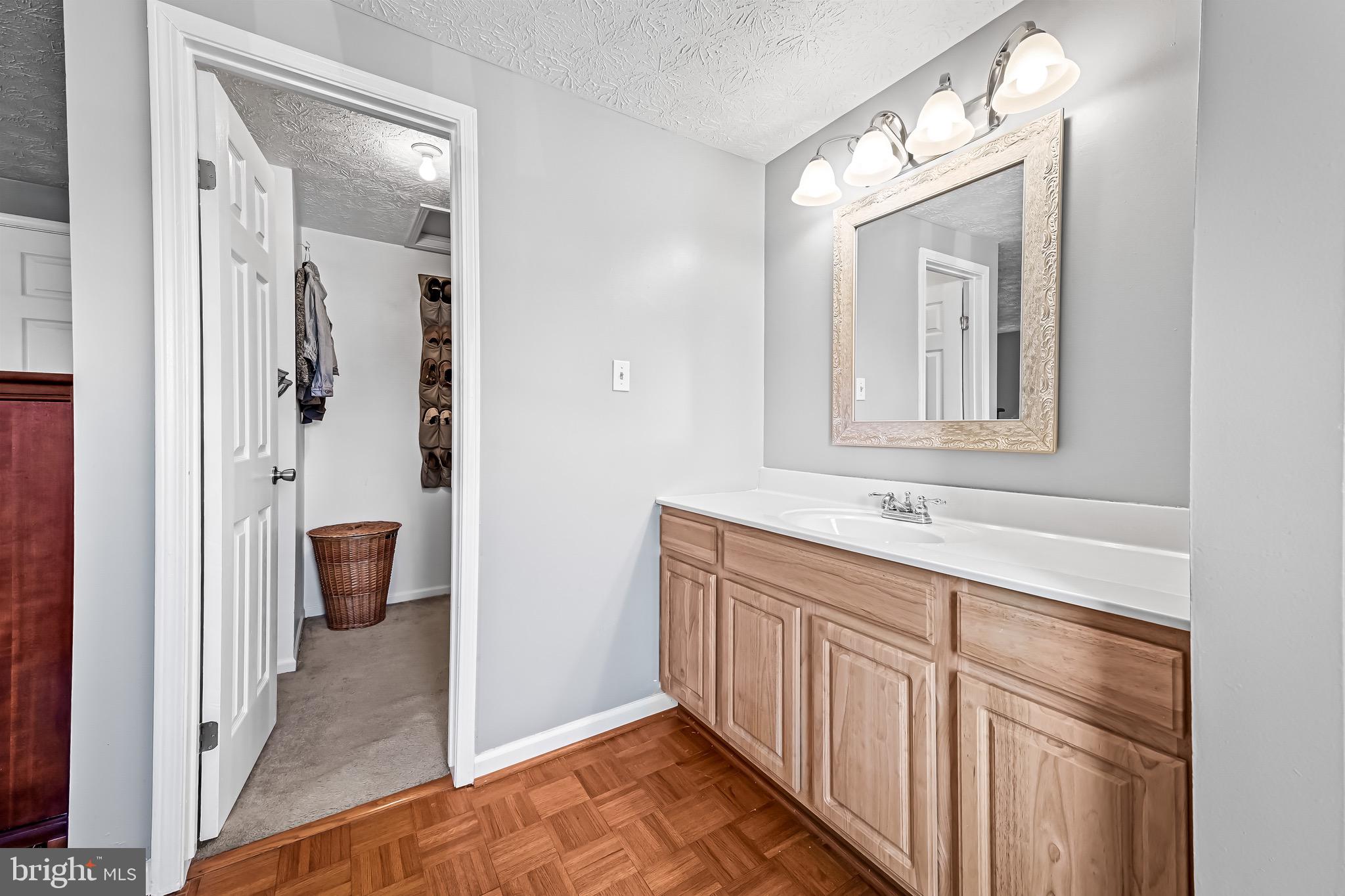 CASTLEMILL - Residential