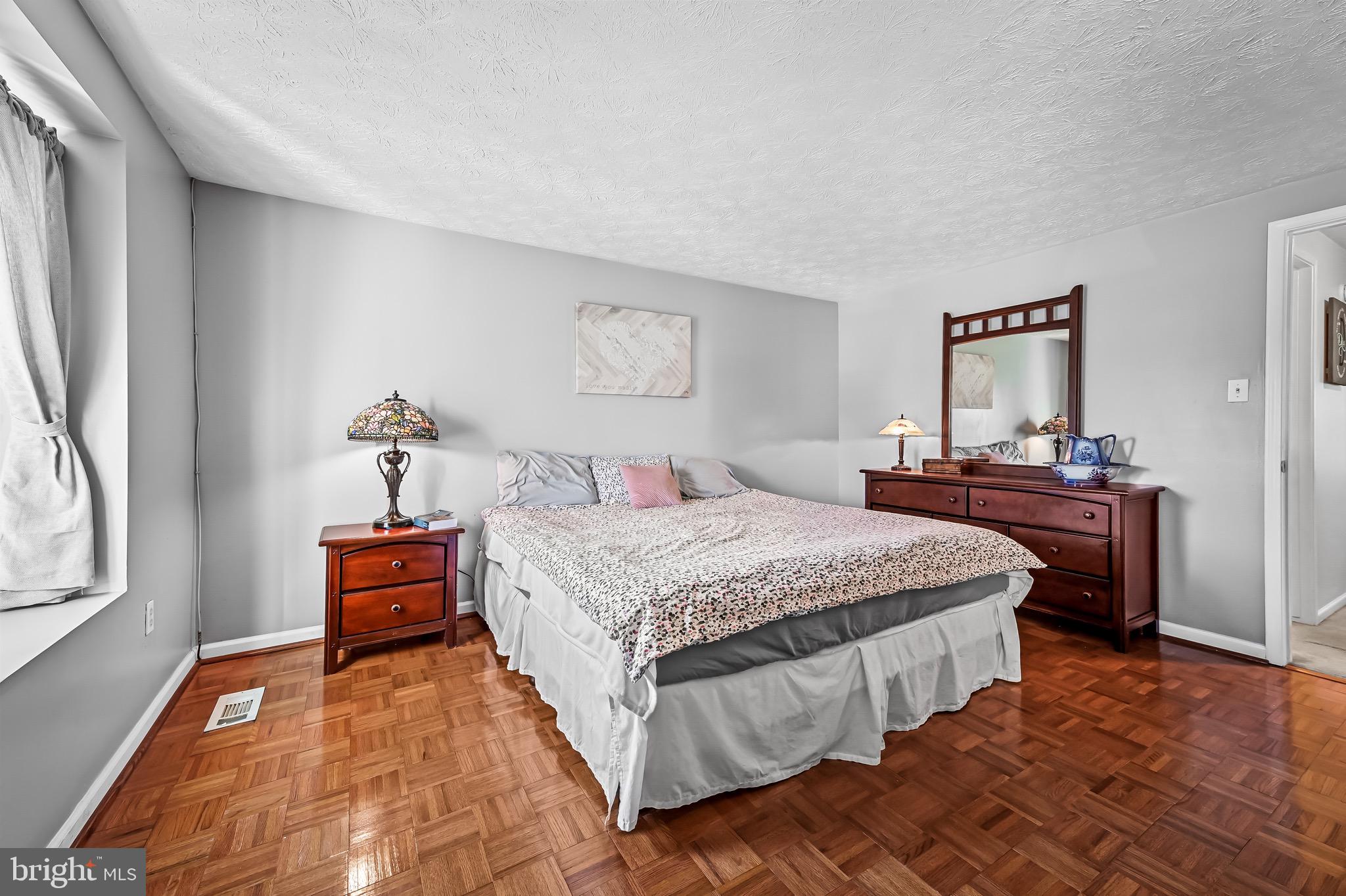 CASTLEMILL - Residential