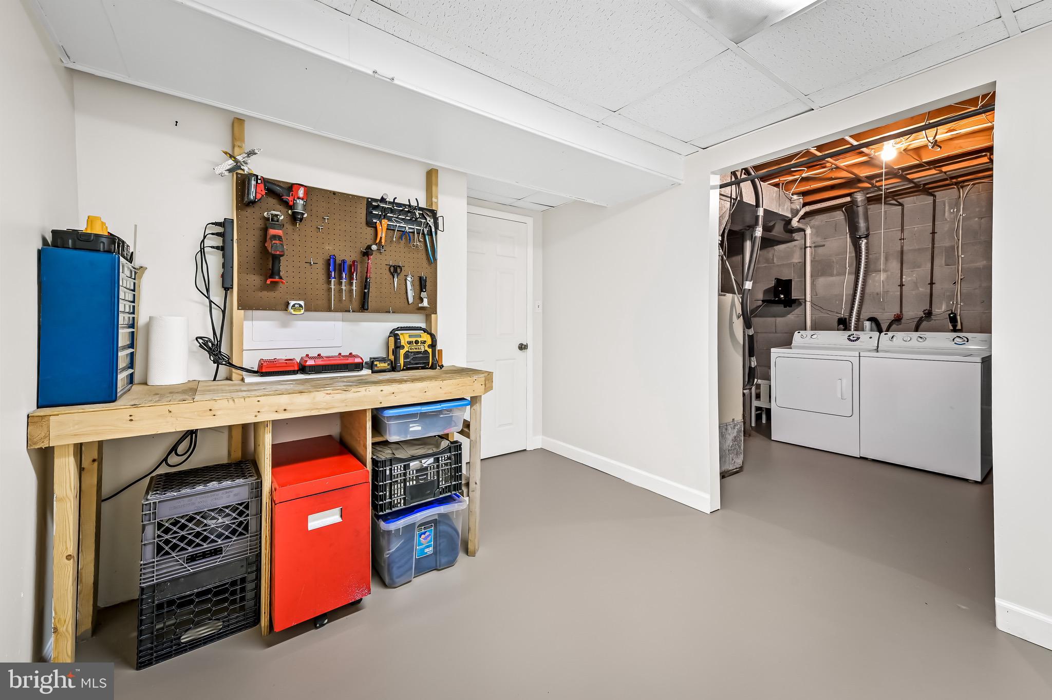 CASTLEMILL - Residential