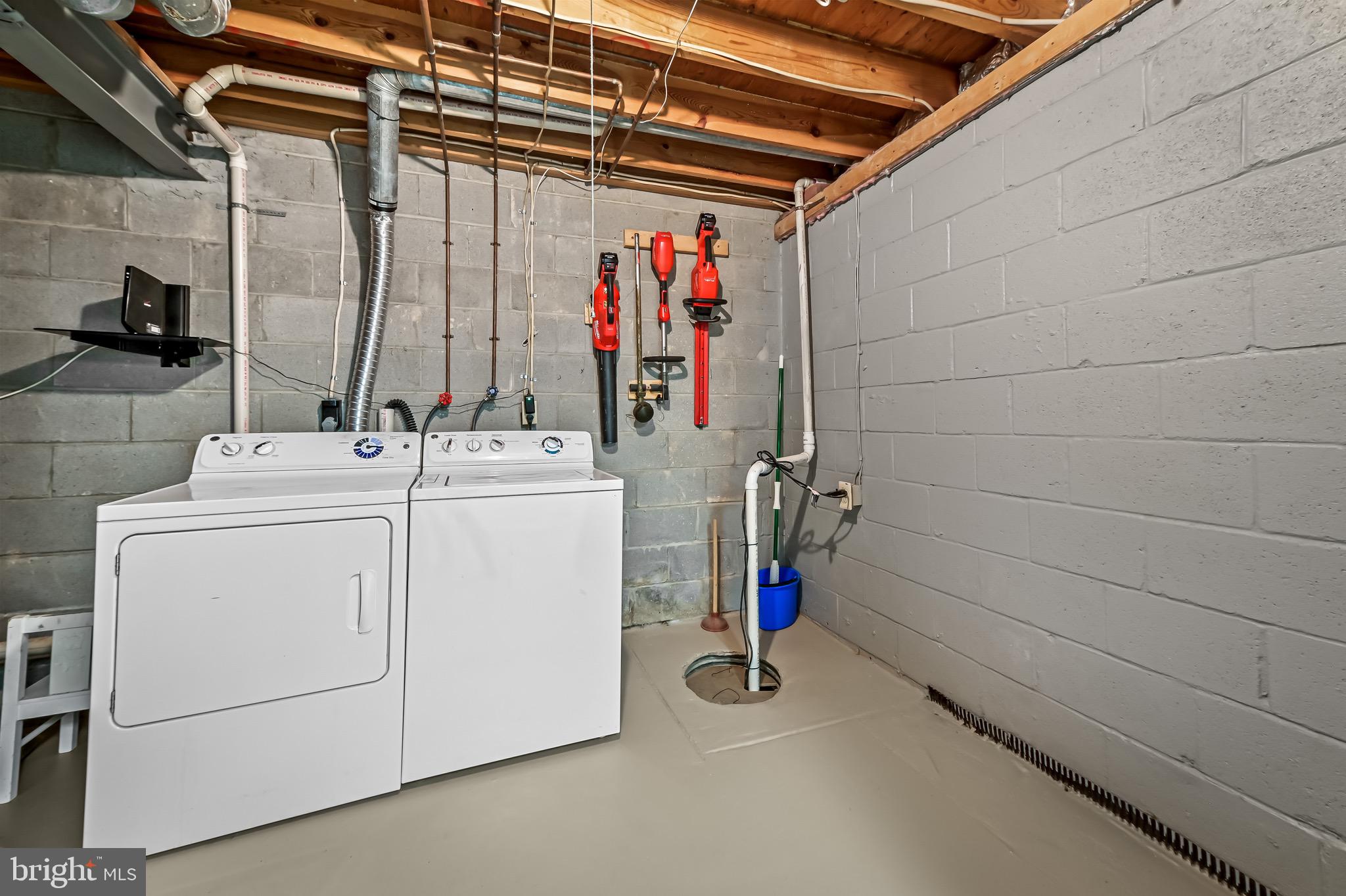 CASTLEMILL - Residential