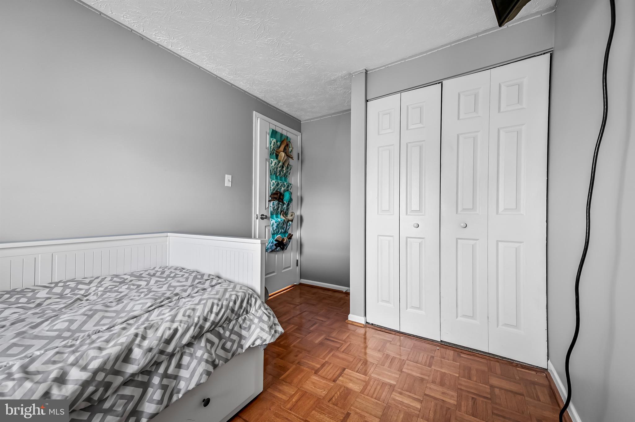 CASTLEMILL - Residential