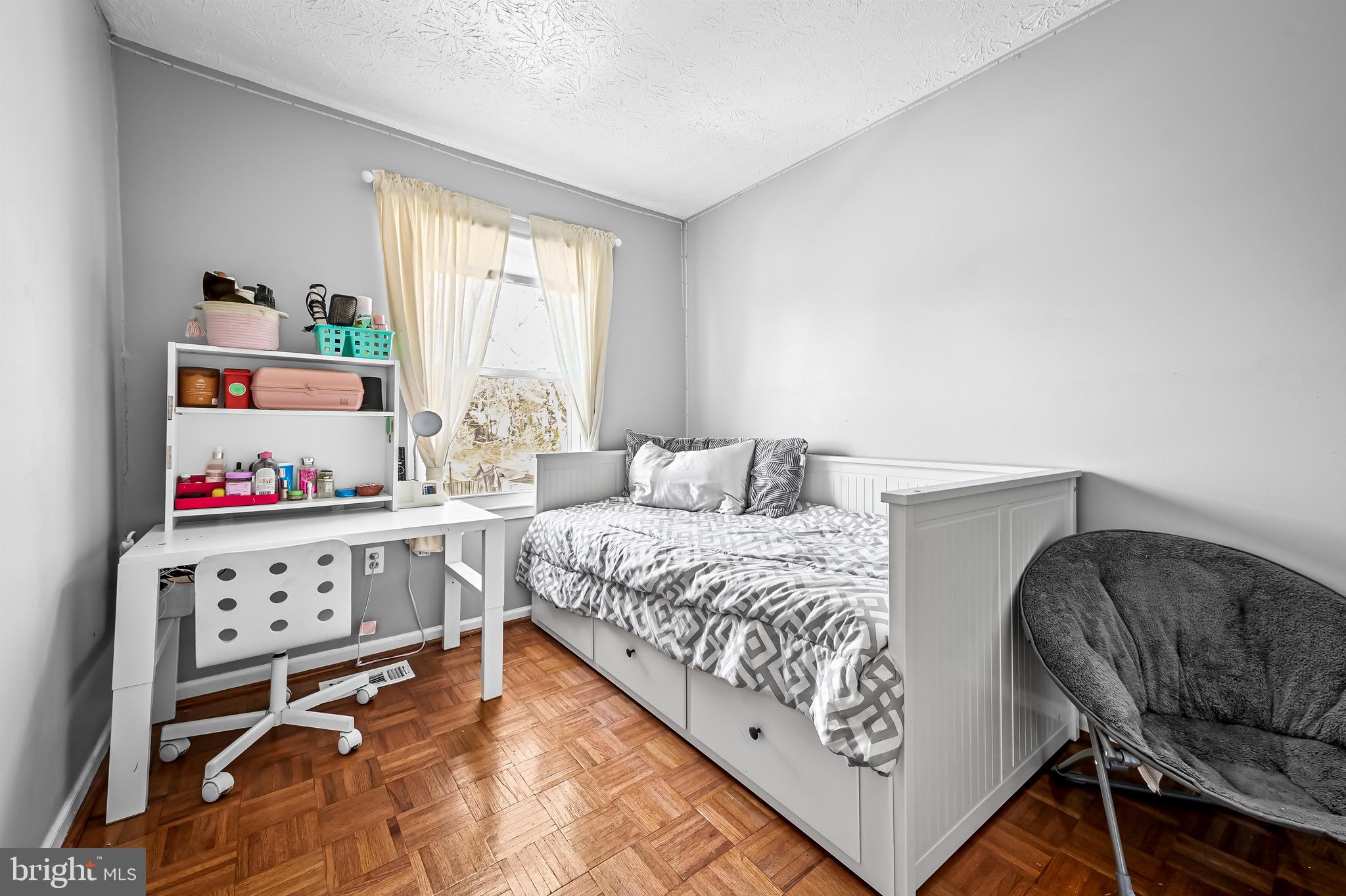 CASTLEMILL - Residential