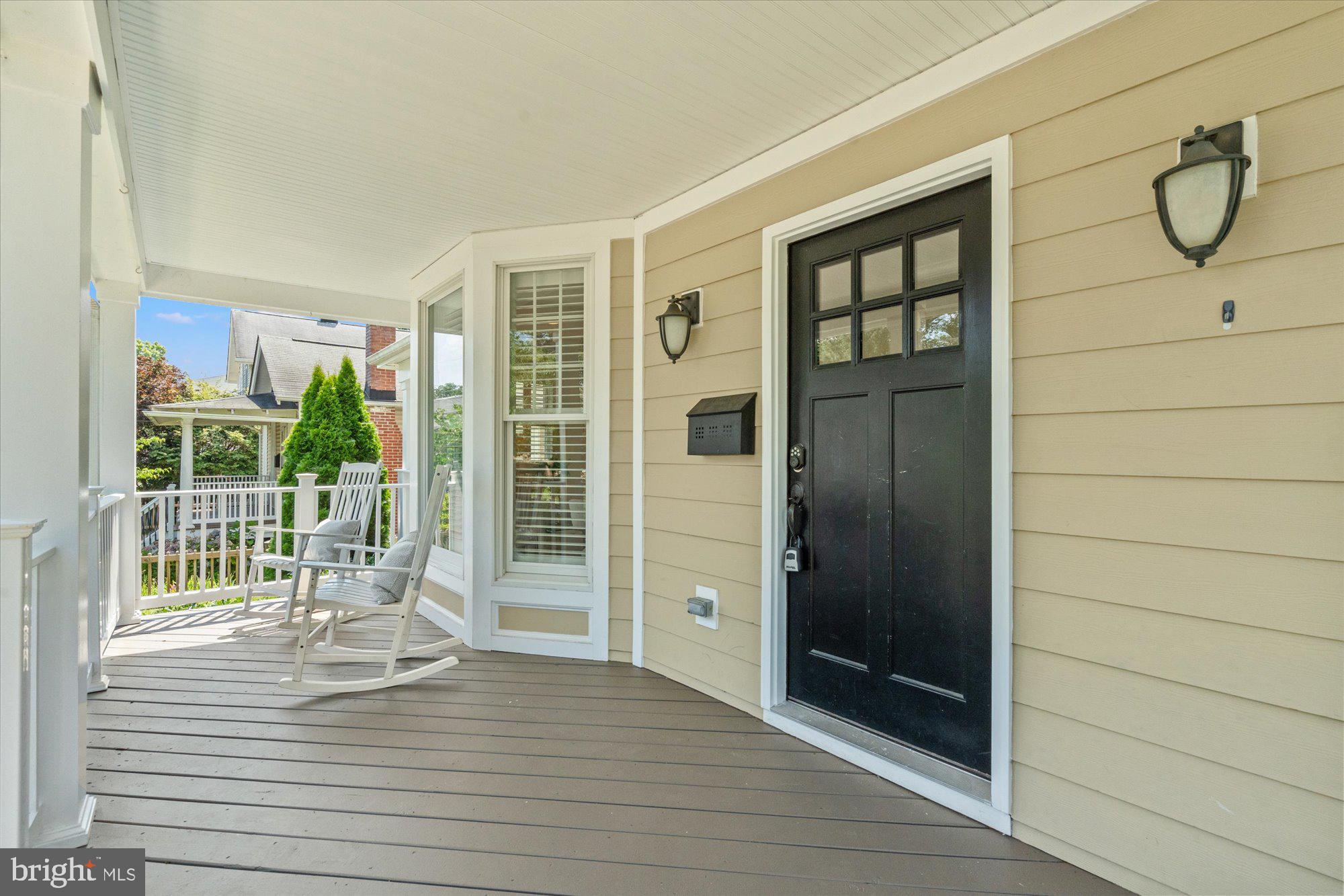 323 CLIFFORD AVENUE