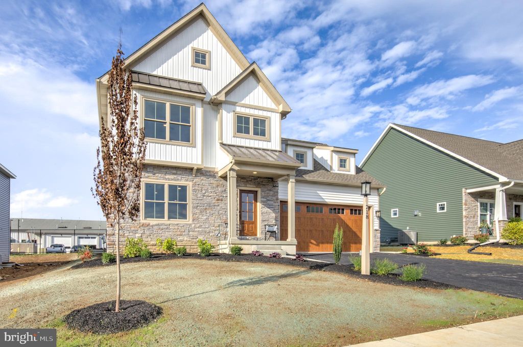 Photo of 218 Parkside Place #LOT 27, LANCASTER, PA 17602 (MLS # PALA2077260)