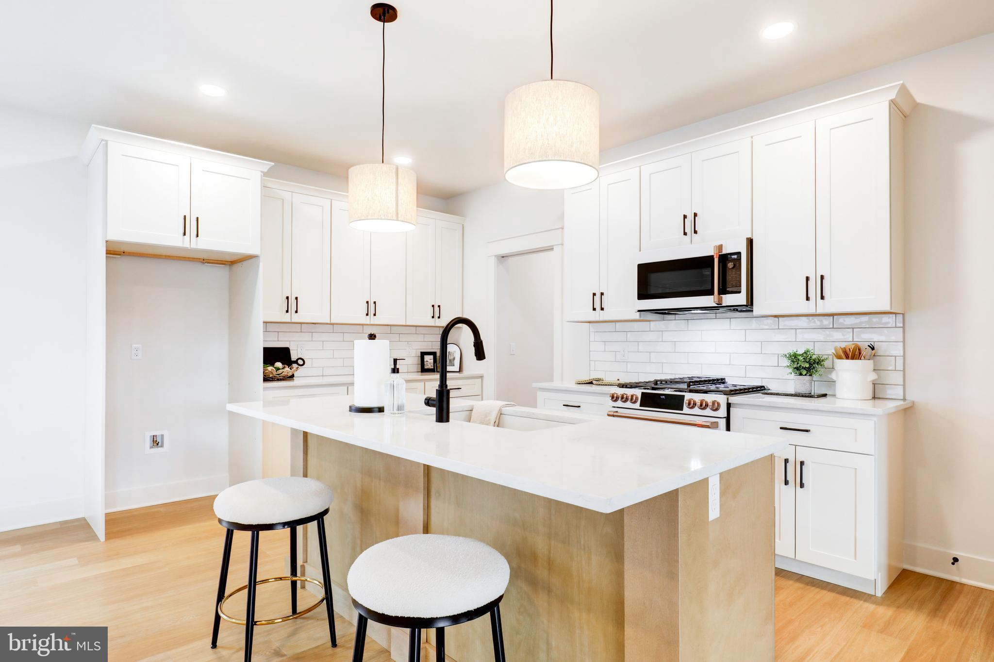 PARKSIDE AT LAMPETER - Residential