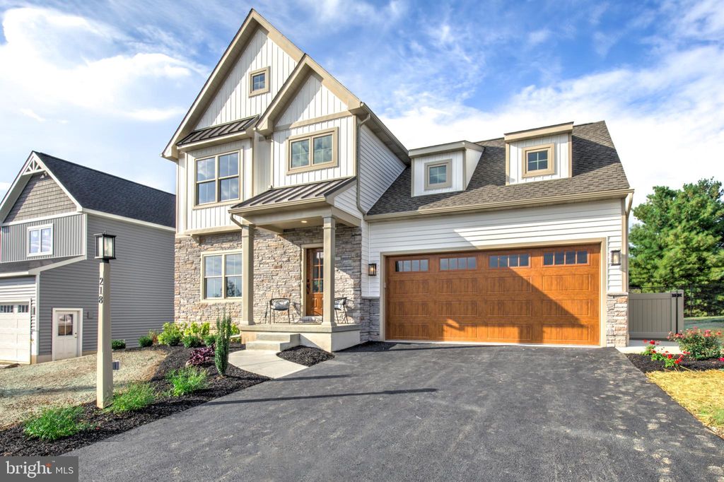 Photo of 218 Parkside Place #LOT 27, LANCASTER, PA 17602 (MLS # PALA2077260)