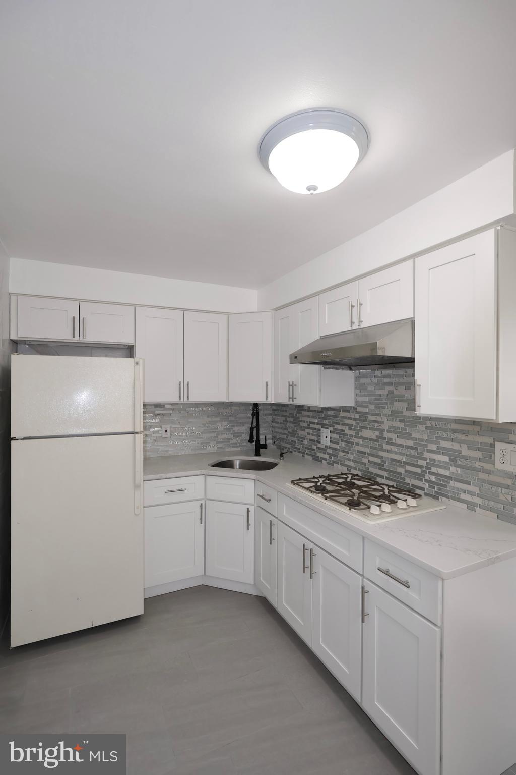 MAYFAIR (WEST) - Residential