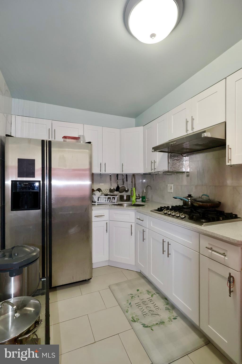 MAYFAIR (WEST) - Residential