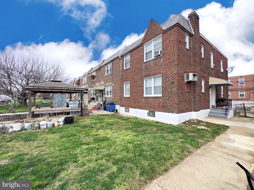 Welcome to this large corner 2+2 duplex in West Mayfair.  Move in ready, great for owner live in one unit and rent out second unit for passive income or rent out both units and collecting rents. 
This duplex starts with an extended front lawn & walkway leading to the side entrance to the building. Each unit has a living room, updated kitchen, 2bdrms, hall closet & updated 3pc hall bathroom, hardwood floor throughout. In addition, all separate utilities, 2 car garage with driveway & inside access to the full basement. Property has been recently renovated and well taken care of. Easy to show, First unit Owner occupied, second unit vacant.