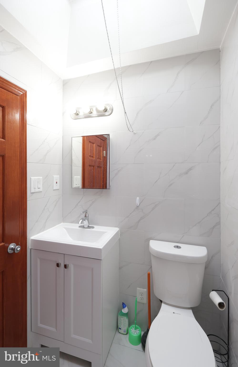 MAYFAIR (WEST) - Residential