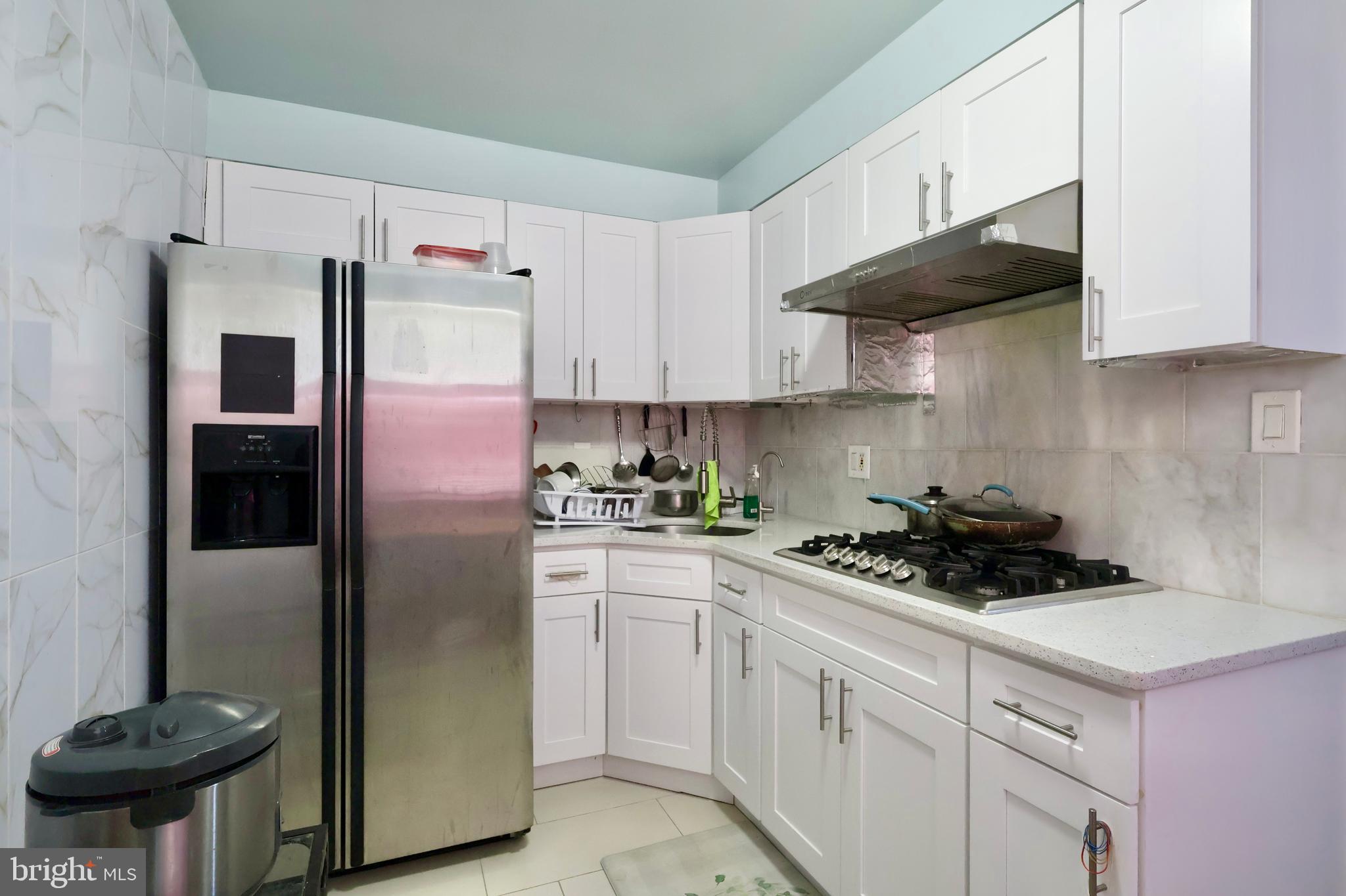 MAYFAIR (WEST) - Residential