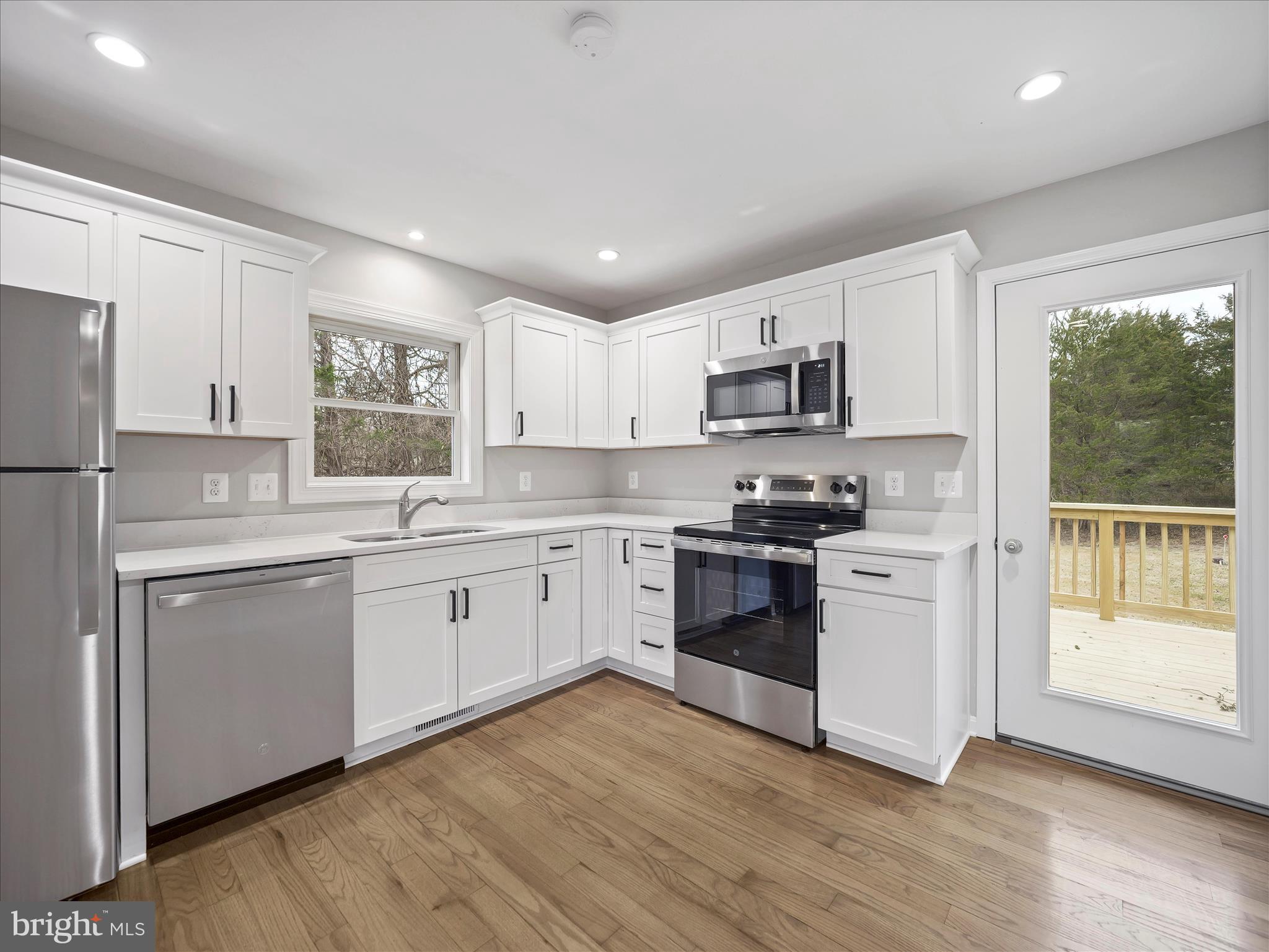 SHEN RIVER LAKES - Residential