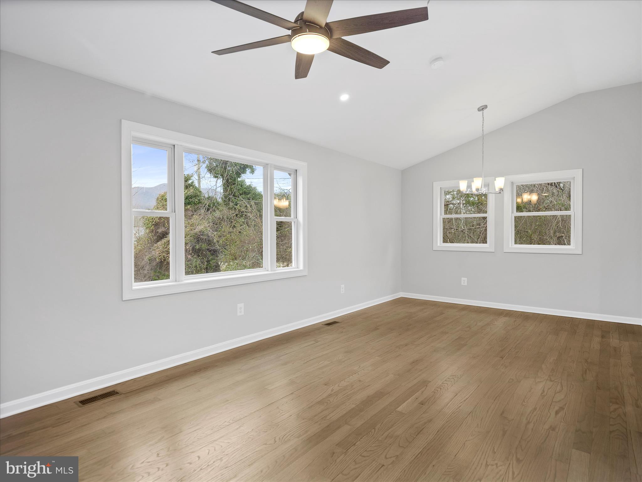 SHEN RIVER LAKES - Residential