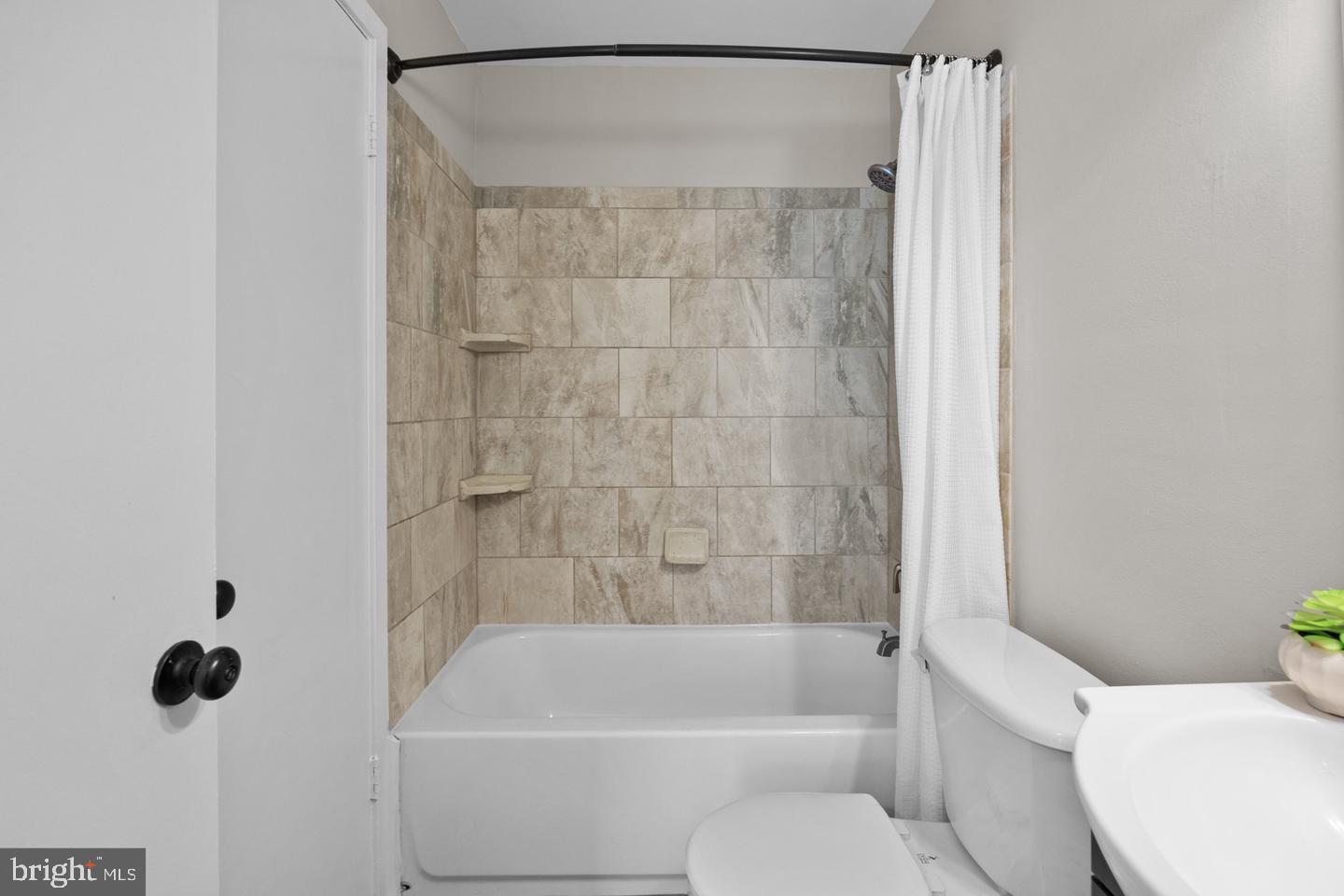 STOVER MILL - Residential Lease