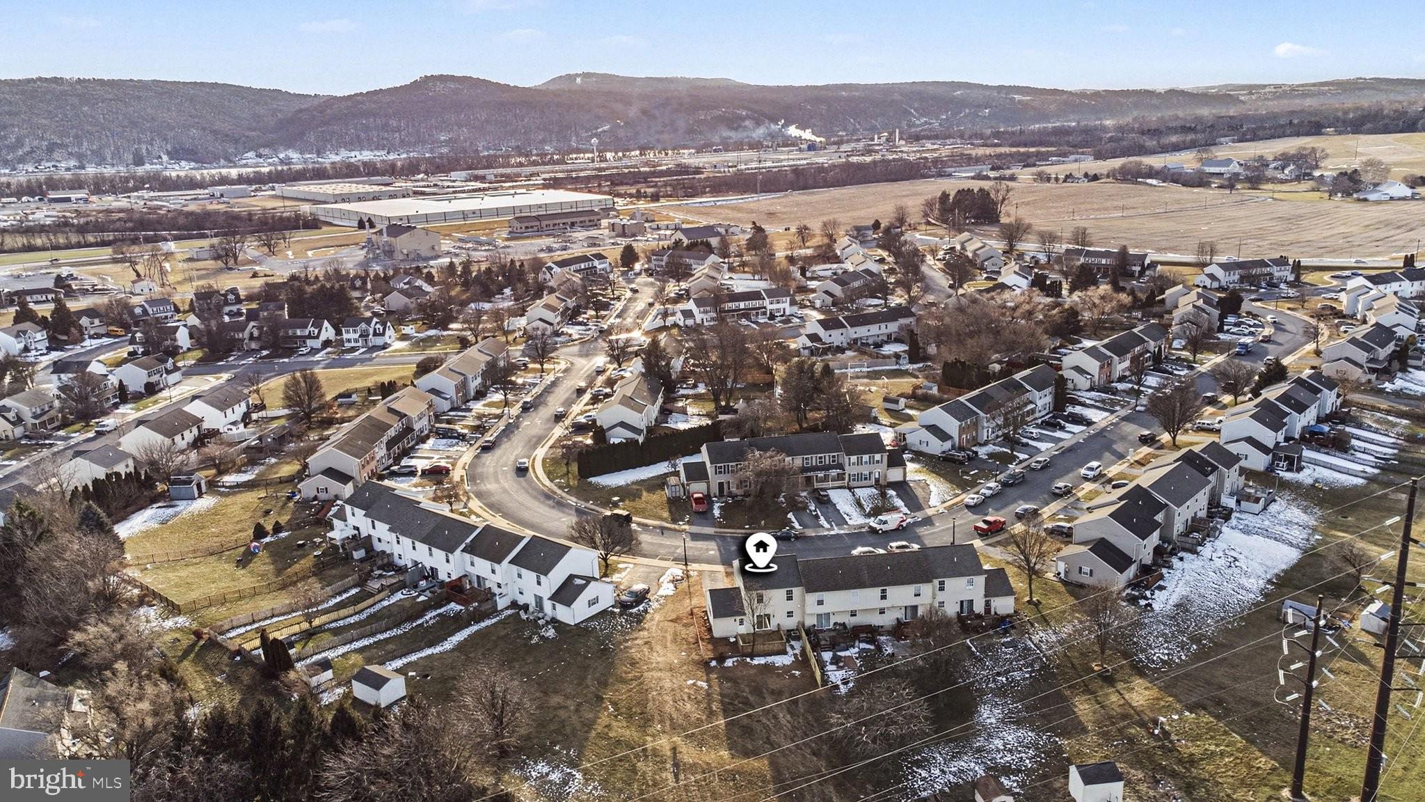 MAYTOWN VILLAGE SQUARE - Residential