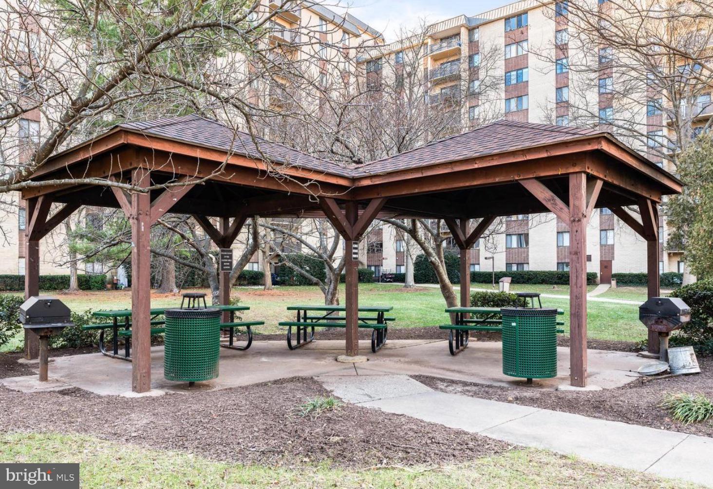 WOODLAKE TOWERS - Residential Lease