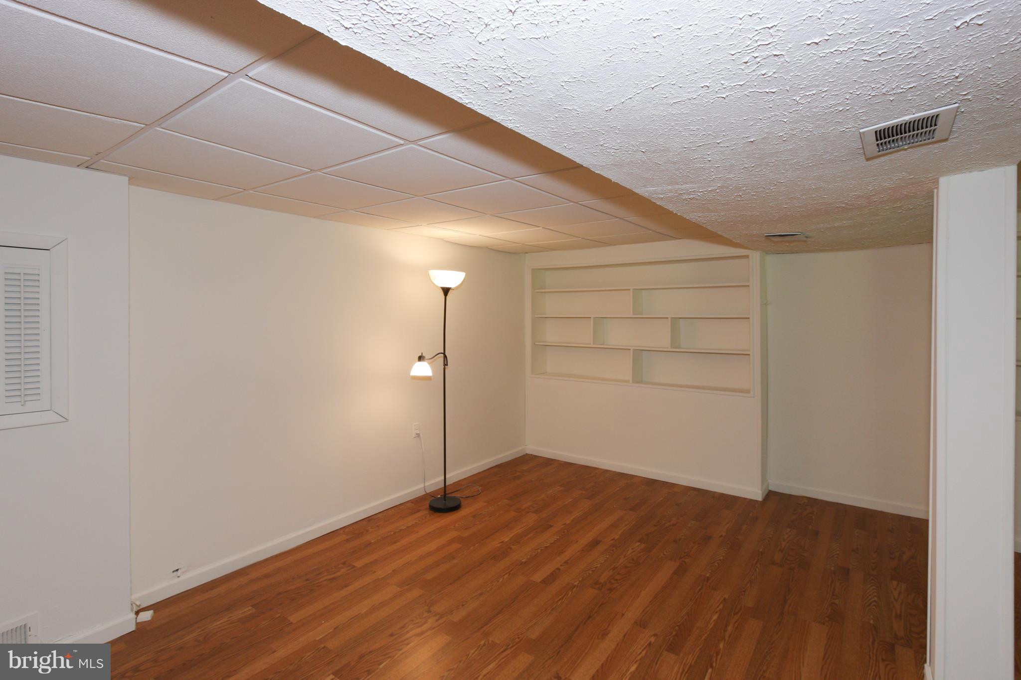 BRADFORD VILLAGE - Residential