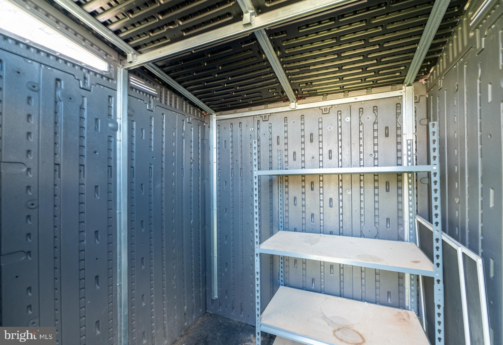 DEKALB MANOR - Residential