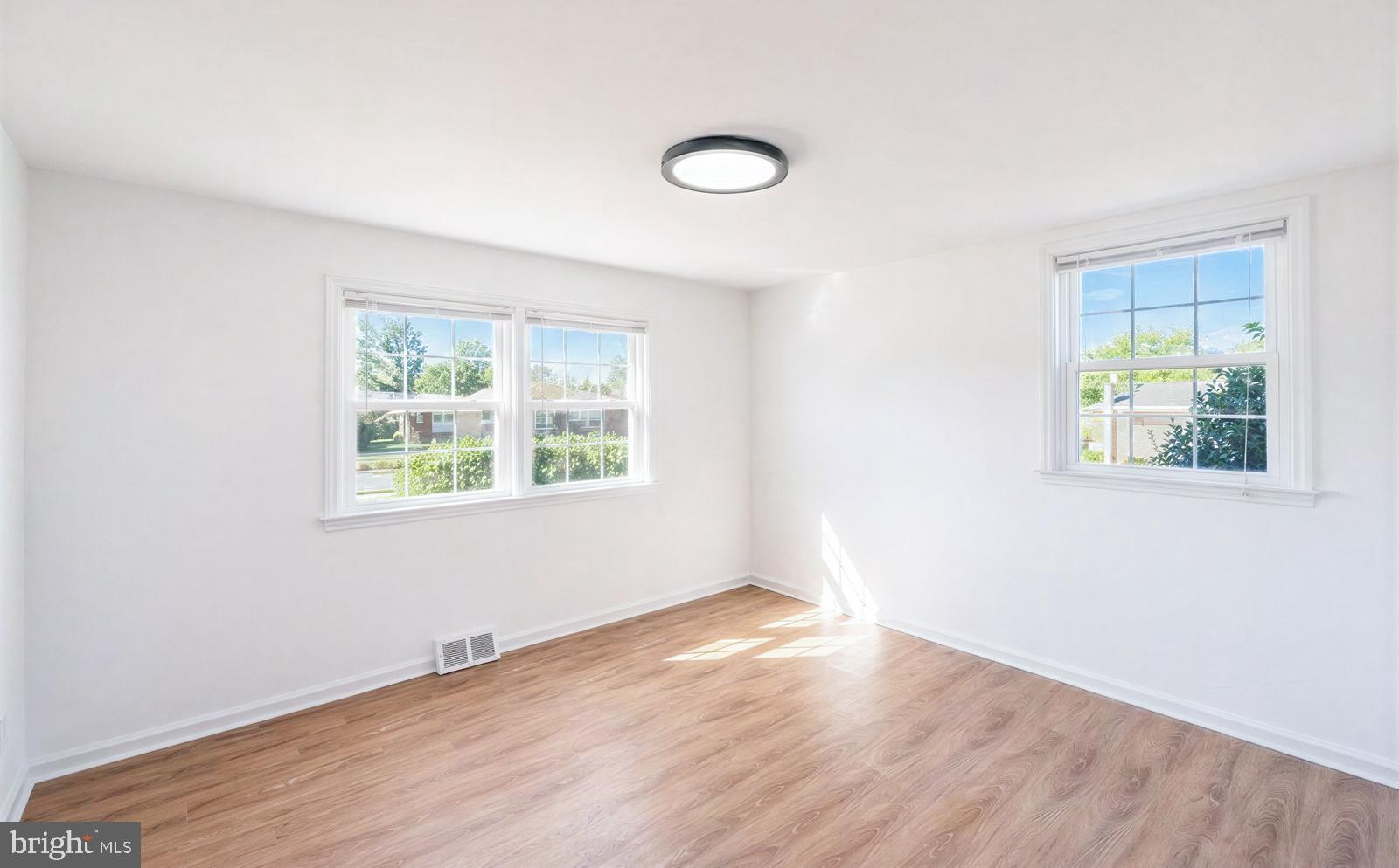 DEKALB MANOR - Residential