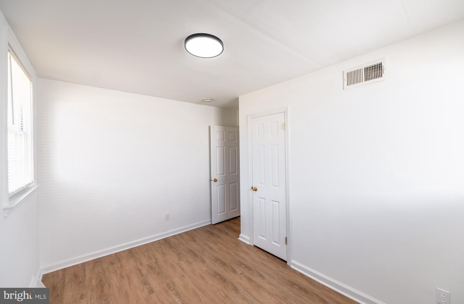 DEKALB MANOR - Residential