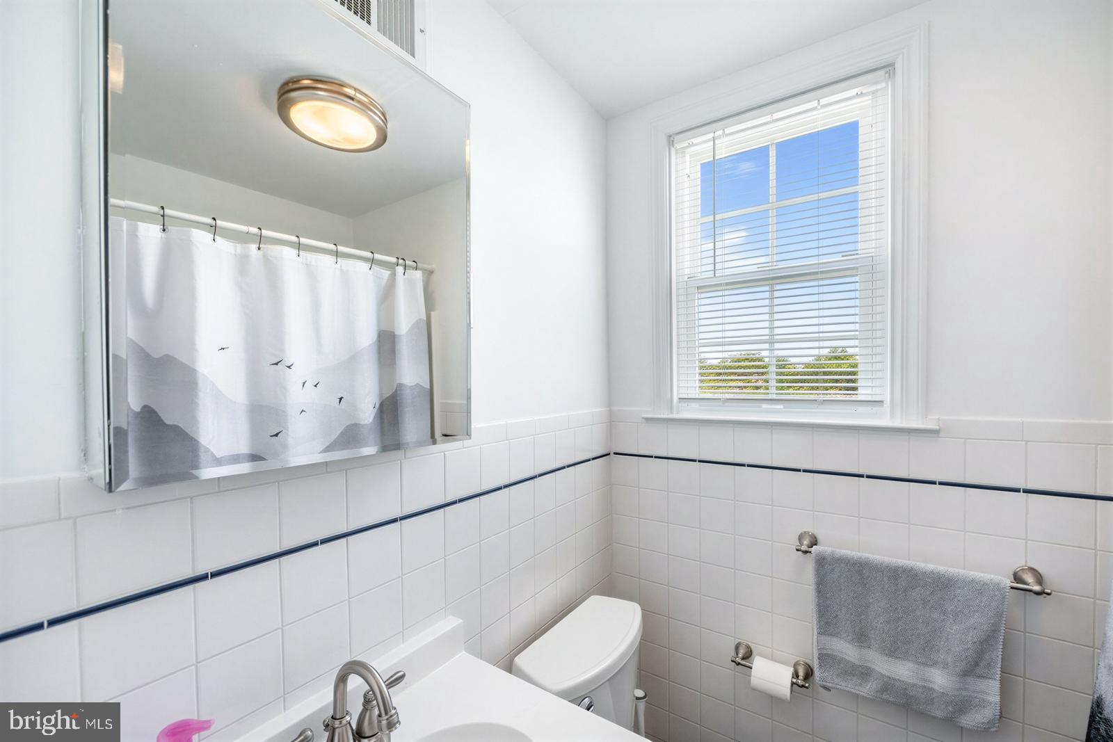 DEKALB MANOR - Residential