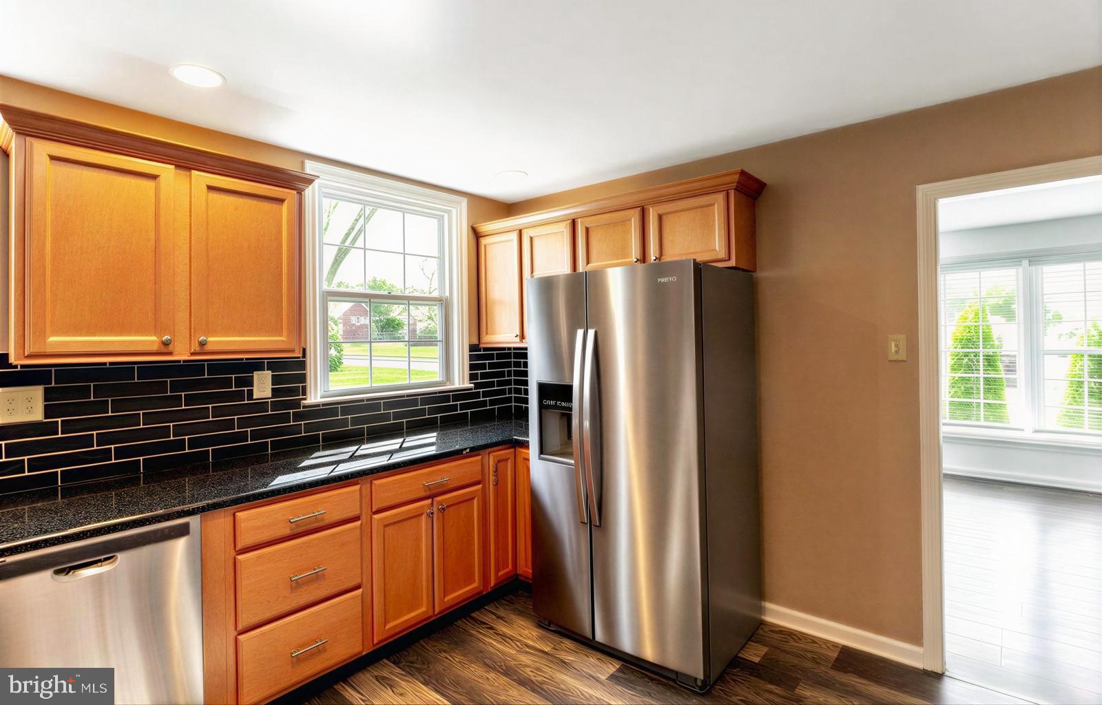 DEKALB MANOR - Residential