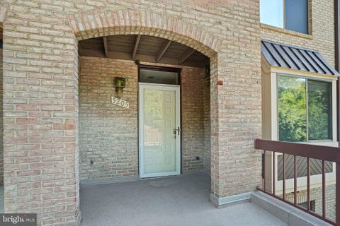 Townhouse For Rent - 5205 King Charles Way #2-18<br/> Montgomery County, BETHESDA, MD 20814