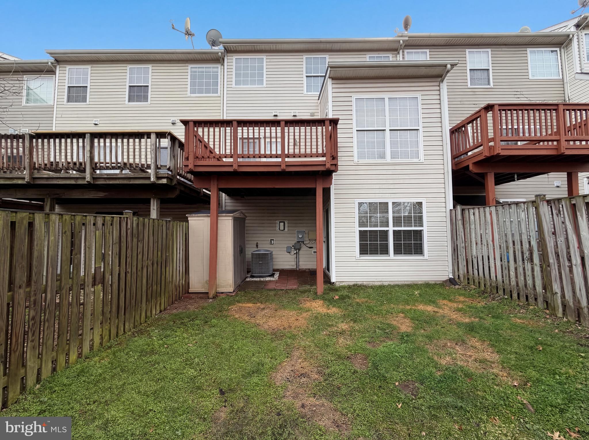 SPRING LAKES - Residential