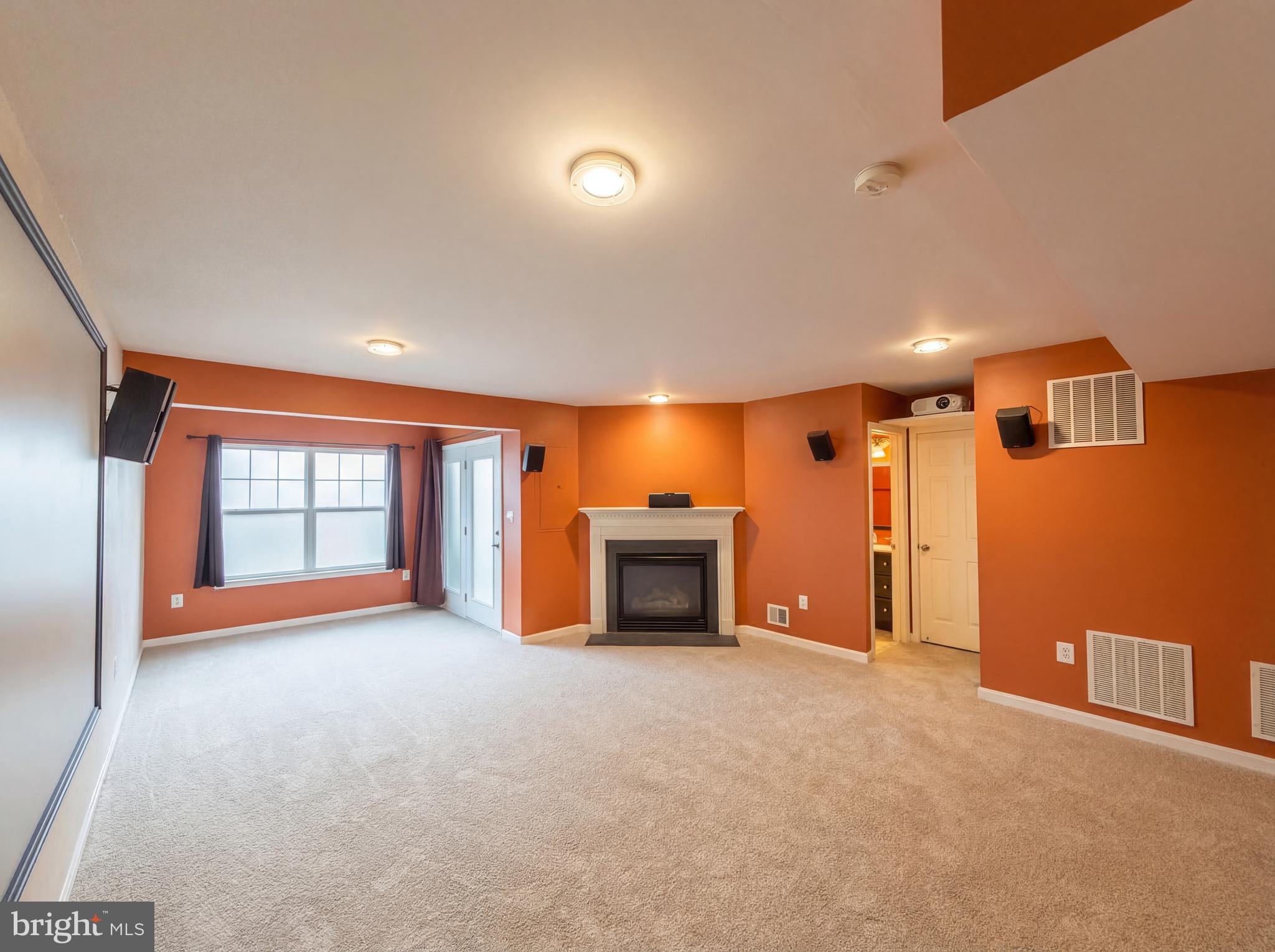 SPRING LAKES - Residential