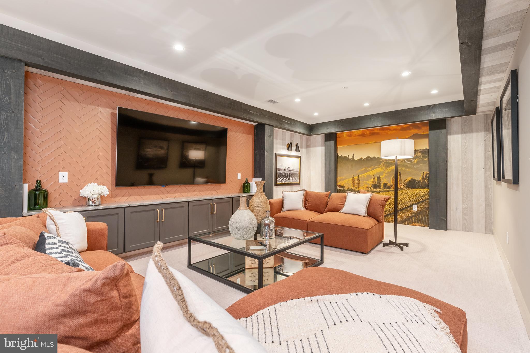 IRONSTONE AT BLUE BELL - Residential