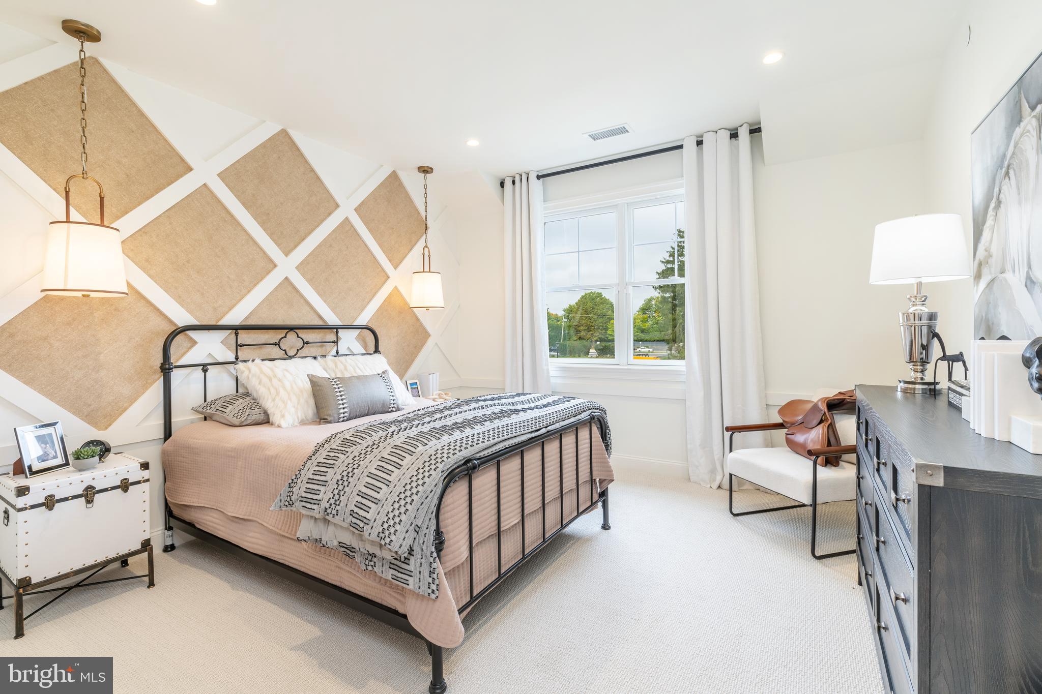 IRONSTONE AT BLUE BELL - Residential