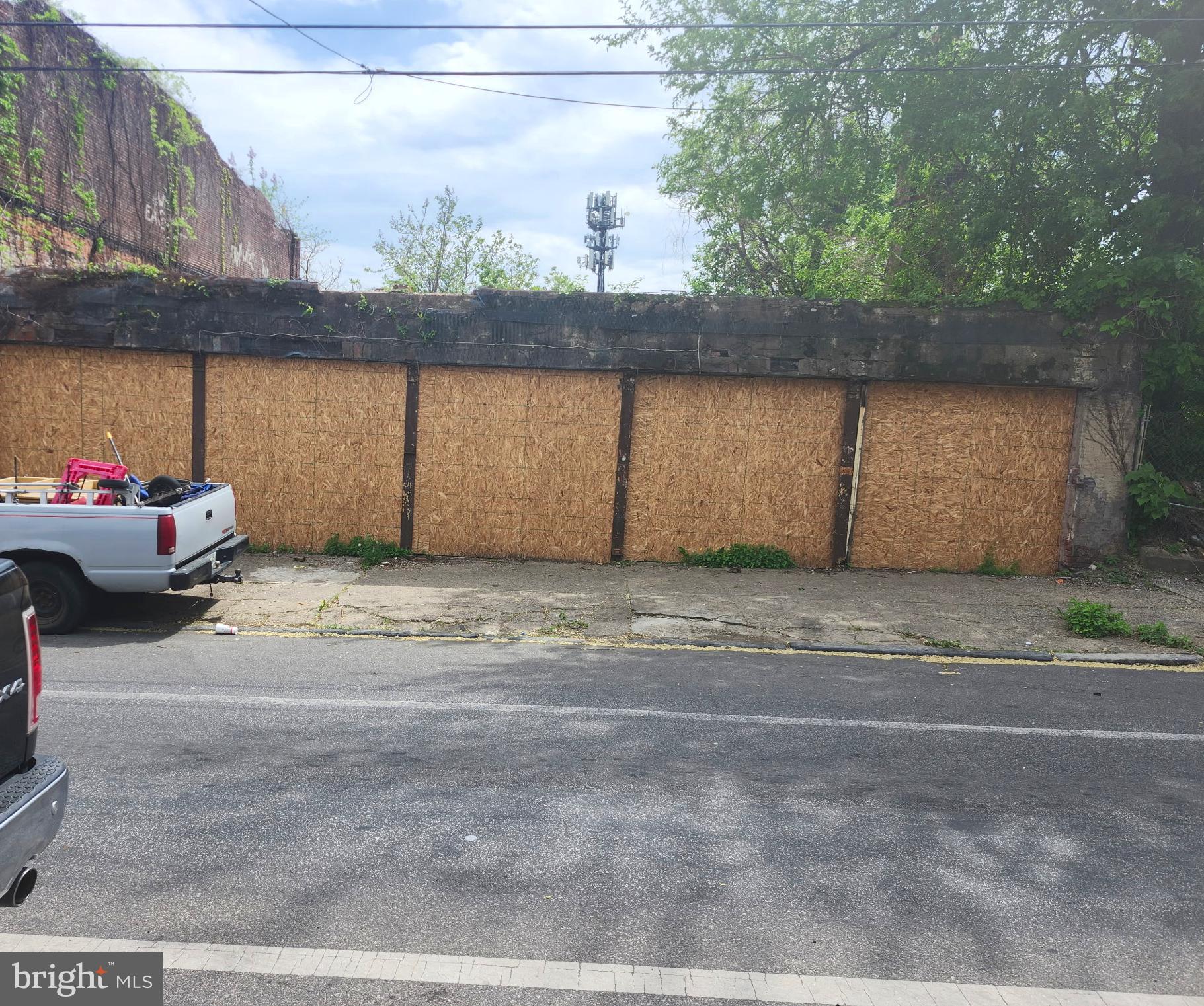 Welcome to 2514-18 W Dauphin Street. A rare Industrial-Commercial Mixed-Use (ICMX) vacant lot is now available for sale in North Philadelphia. VACANT LAND IS NOT FULLY SHOVEL-READY FOR 7560 SQFT. This could be your next investment opportunity in the heart of Philadelphia. Please reach out to the listing agent directly for any questions. Zoning, taxes, and lot size verification are the responsibility of the purchaser of the parcel of land.