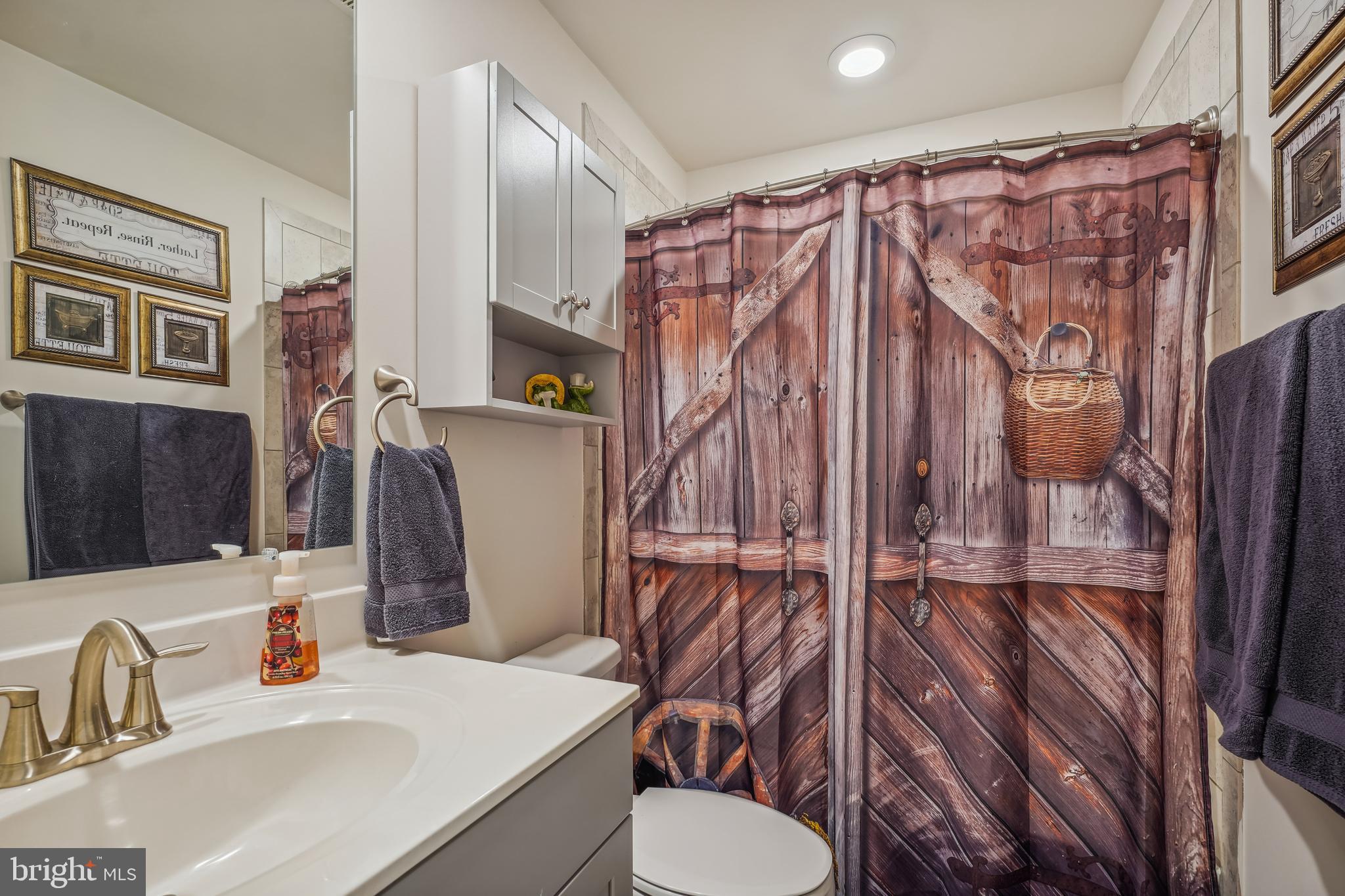 THE WOODS AT MYRTLE POINT - Residential