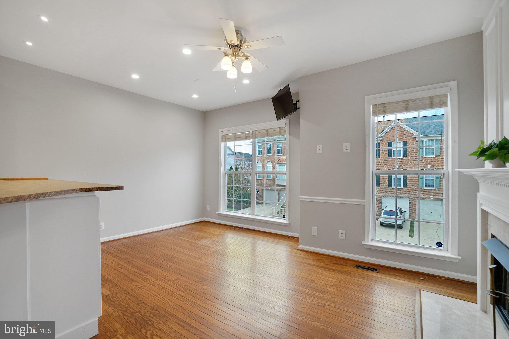 6142 MANCHESTER PARK CIRCLE