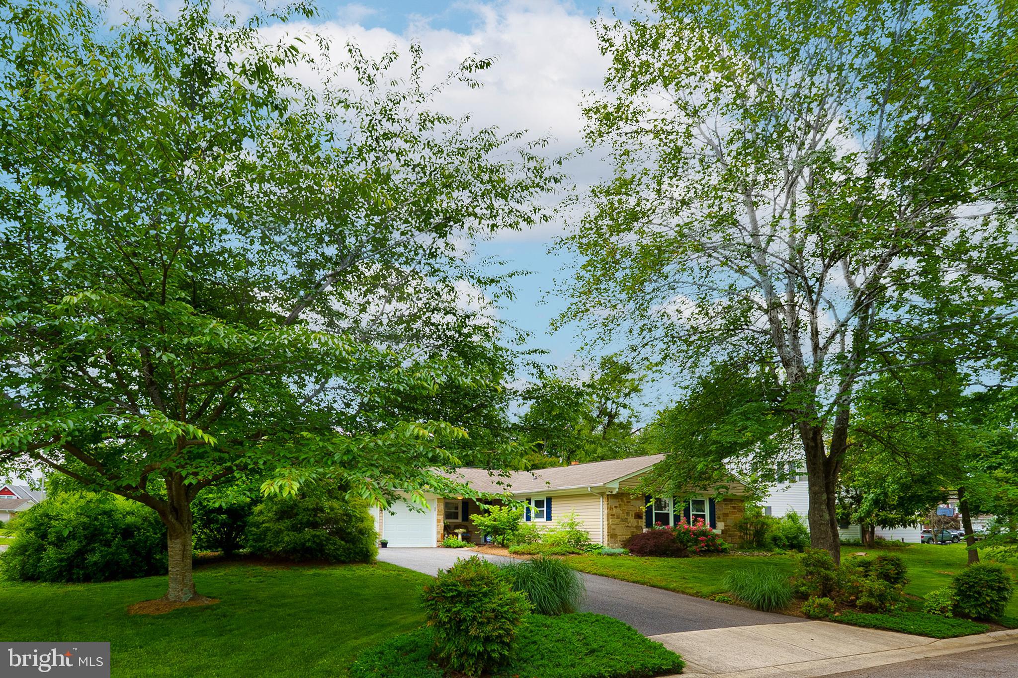 3527 MADONNA LANE