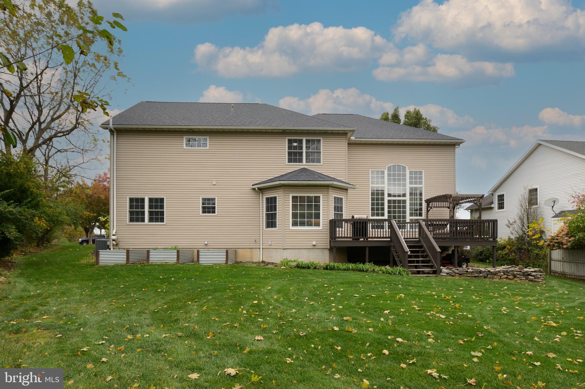 HILLSIDE FARM ESTATES - Residential