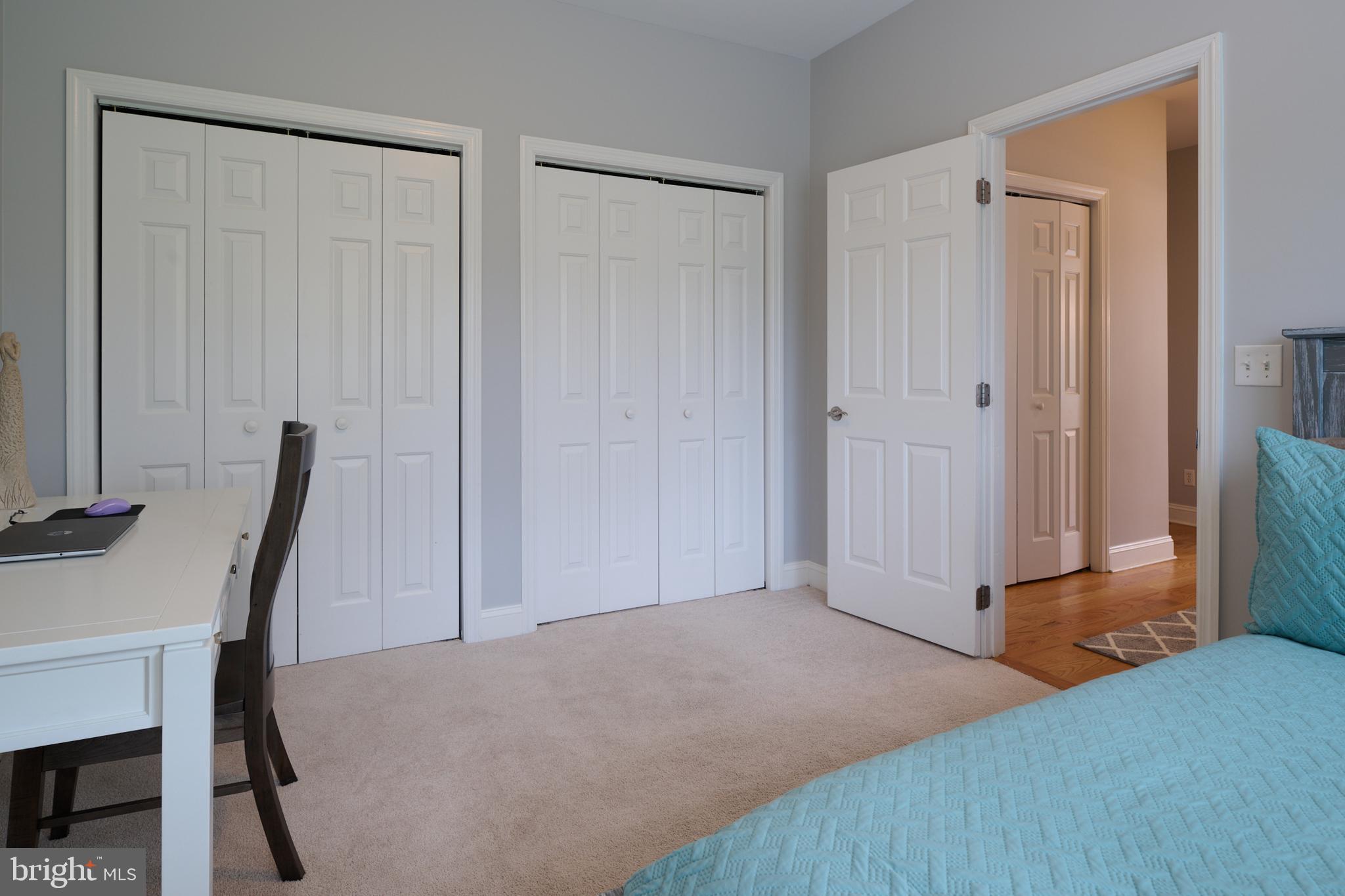 HILLSIDE FARM ESTATES - Residential